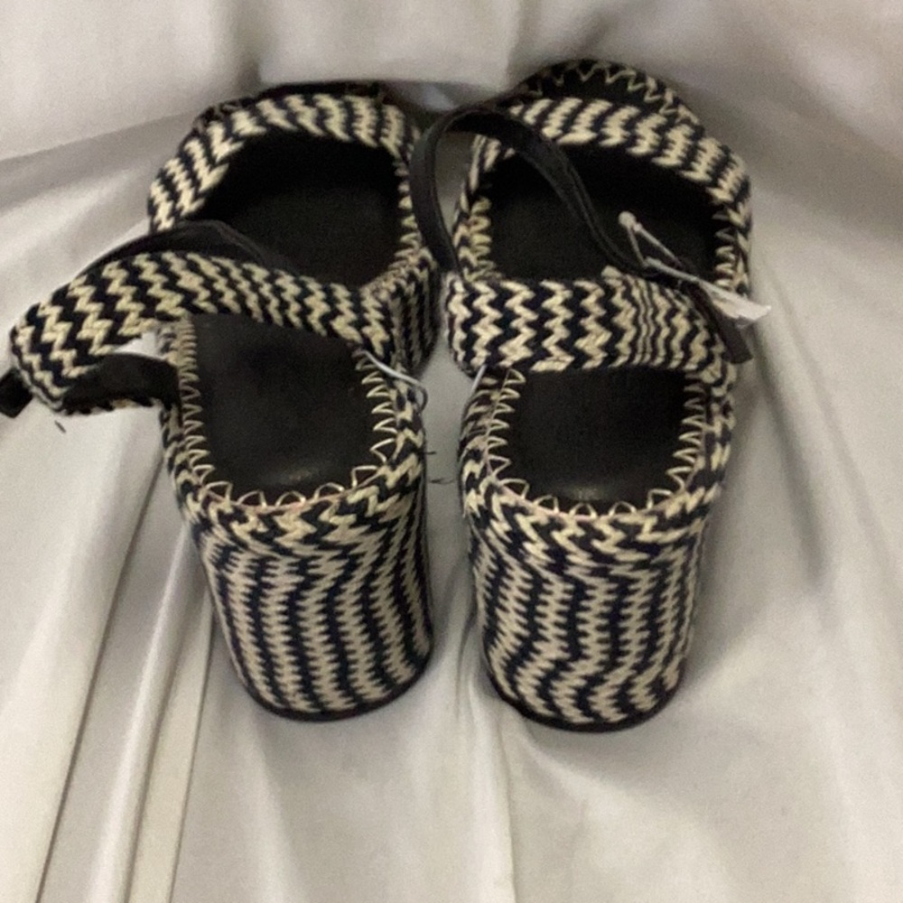 Madeline Woven Platform Sandal Heels with Memory Foam Insole - Universal Thread - Picture 7 of 8